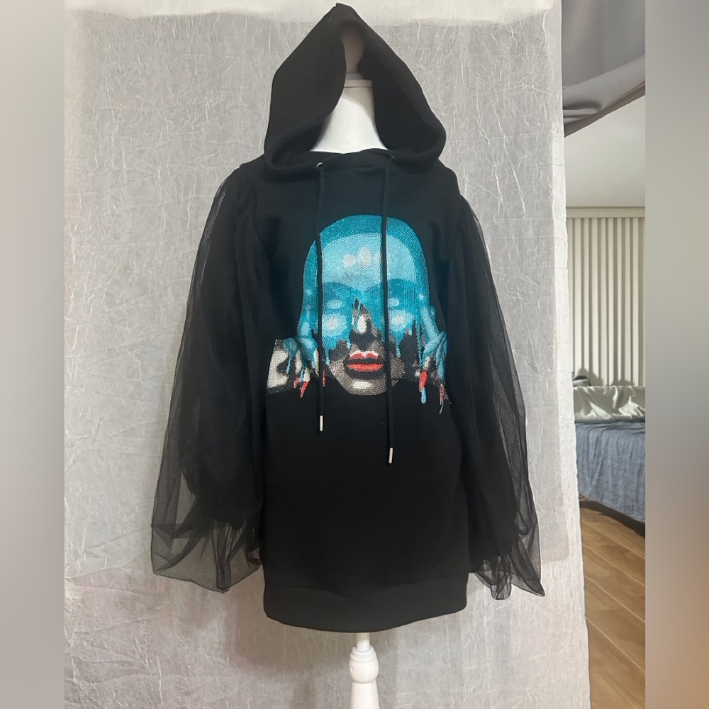AKIRA Black Knit Garment